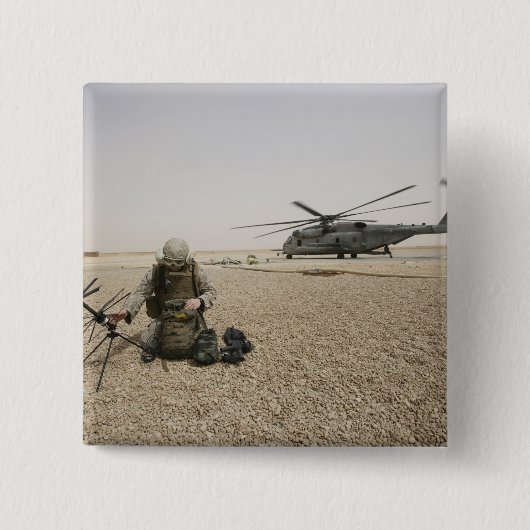 フィールド無線事業者 缶バッジ (正面)