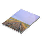 フェアフィールド近くの鉄道線路に架かる虹 ノートパッド (回転)