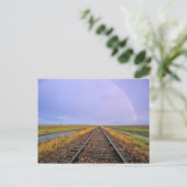 フェアフィールド近くの鉄道線路に架かる虹 ポストカード (スタンド正面)