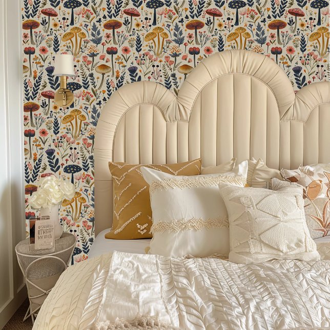 フェアリーカラフルコアお洒落マッシュルームオンベージュ 壁紙 (Fairycore Colorful Whimsical Mushrooms on Beige Wallpaper behind a cream colored headboard.)