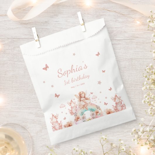 フェアリーガールレインボー魔法ティーポット誕生日 フェイバーバッグ (クリップ留めされた状態)