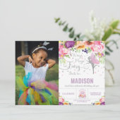 フェアリー誕生日パープルフローラシルバーグリッターフォト 招待状 (スタンド正面)