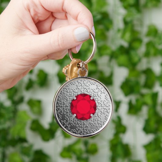 フェイクなガーネット宝石用原石が付いている銀製のダマスク織 キーホルダー (手)