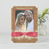 フェイクなバーラップ、レース、弓写真の結婚式の招待-ピンク 招待状 (スタンド正面)