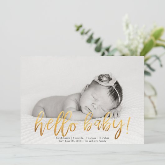 フェイクな金ゴールドのこんにちはベビー! 写真の誕生の発表 案内状 (スタンド正面)