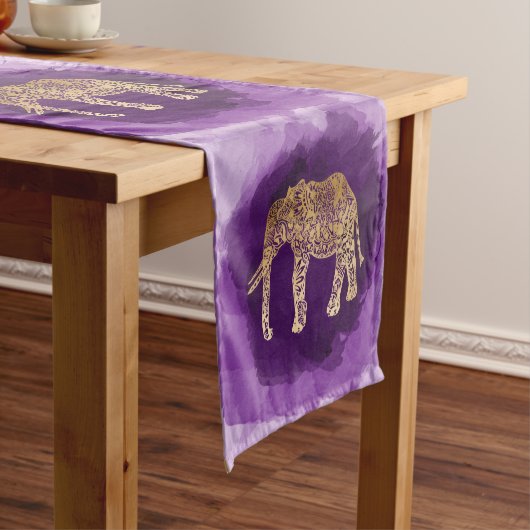 フェイクな金ゴールド種族象の紫色ブラシストローク ショートテーブルランナー (インサイチュ)