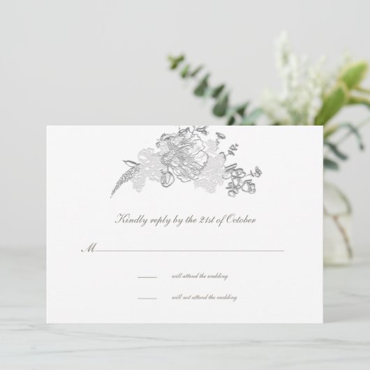 フェイクエンボス牡丹フォーマルアイボリー結婚式RSVPカード (スタンド正面)