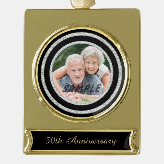 フェイクダイヤモンドフレーム結婚ゴールデンアニバーサリー ゴールドプレートバナーオーナメント (正面)