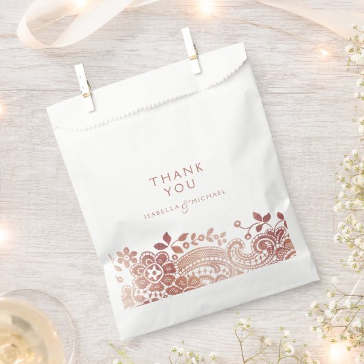 フェイクバラ金ゴールドエレガントヴィンテージレース結婚式の引き出物 フェイバーバッグ (クリップ留めされた状態)