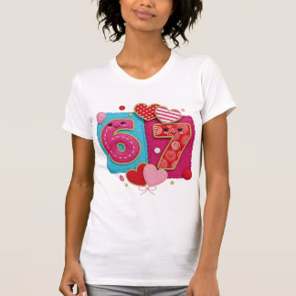 フェイクヤーン 6歳の誕生日PNG かわいいラッチフックデザイン Tシャツ