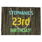 フェイク木、色彩の鮮やか文字の外観、23誕生日+名前 ラージペーパーバッグ (裏面)