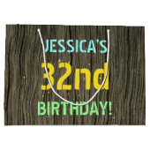 フェイク木、色彩の鮮やか文字の外観、32番目の誕生日+名前 ラージペーパーバッグ (裏面)