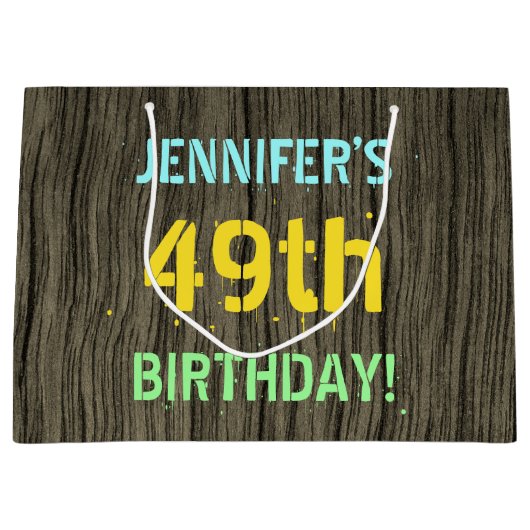 フェイク木、色彩の鮮やか文字ルック、49誕生日+名前 ラージペーパーバッグ (正面)