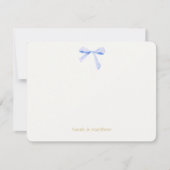 フェイク金ゴールドとオフホワイト |青いリボン結婚結び目 ノートカード (正面)