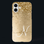 フェイク金ゴールドブラシ仕上げ金属グリッターモノグラム名 iPhone 16 PLUSケース<br><div class="desc">簡単にパーソナライズこのトレンディーシックな電話ケースデザインかわいらしは、金ゴールドのブラッシュドきらめくメタル背景に金ゴールドグリッターを搭載。</div>