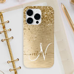 フェイク金ゴールドブラッシュド金属グリッタープリントモノグラムナム Case-Mate iPhone 14 PROケース<br><div class="desc">簡単にパーソナライズこのトレンディーシックな電話ケースデザインかわいらしは、金ゴールドのブラッシュドきらめくメタル背景に金ゴールドグリッターを搭載。</div>