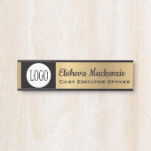 フェイク金ゴールドOfficeドアのシンボルや象徴ブラックロゴ サインプレート (正面)