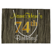 フェイクWood Look、フェイク金ゴールド74番目の誕生日+名前 ラージペーパーバッグ (裏面)
