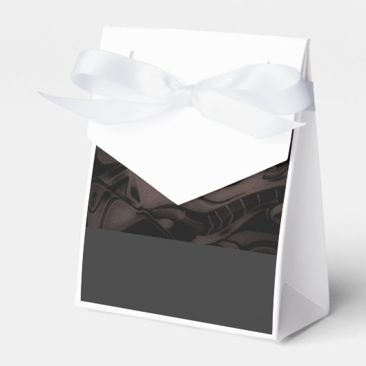 フェイバーボックス (正面サイド)