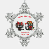 フェスティバルおもしろいの疲れ果てた黒いクリスマス猫 スノーフレークピューターオーナメント (正面)