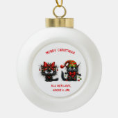 フェスティバルおもしろいの疲れ果てた黒いクリスマス猫 セラミックボールオーナメント (正面)