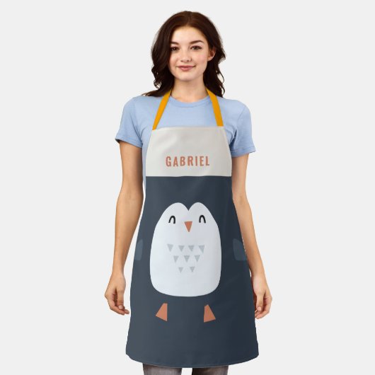 フェスティバルおもしろいキュートパーソナライズされたペンギン エプロン (着用した状態)