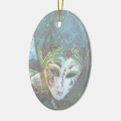 フェスティバルのお祝いのマスクの熱狂するで抽象的な顔 セラミックオーナメント (左)