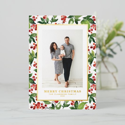 フェスティバルの緑とウィンターベリーの写真クリスマス 箔シーズンカード (立ち正面)