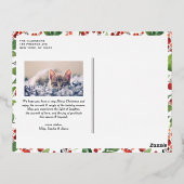 フェスティバルの緑とウィンターベリーの写真クリスマス 箔シーズンポストカード (裏面)