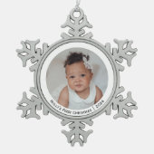 フェスティバルエレガントフォトベビーの初めてのクリスマス スノーフレークピューターオーナメント (正面)