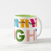 フェスティバルカラフルと明るいメリークリスマスライト ツートーンマグカップ (正面右)