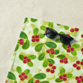 フェスティバルクランベリー果実パターン、緑 ビーチタオル (インサイチュ)