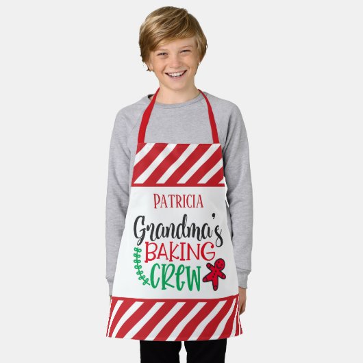フェスティバルクリスマスおばあちゃんのベーキングクルー名を追加 エプロン (着用した状態)