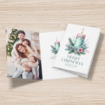 フェスティバルクリスマスキャンドルのパーソナル化写真 カード<br><div class="desc">クリスマスをテーマにしたデザインは、クリスマスキャンドルと白エレガントい背景のタイポグラフィを特徴としている。写真とカスタムパーソナル化可能な文字。</div>