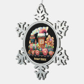 フェスティバルクリスマスジンジャーブレッド列車の名前の日付を追加 スノーフレークピューターオーナメント (右)