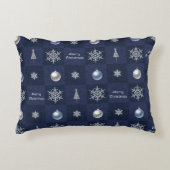 フェスティバルクリスマススノーフレーク、オーナメントと木 アクセントクッション (正面)
