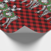 フェスティバルクリスマスゼブラス、クリスマスリース、レッドプレイド ラッピングペーパー (角)
