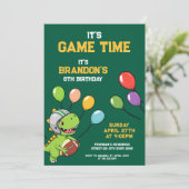 フェスティバルグリーンと黄色の恐竜子供の誕生日 招待状 (スタンド正面)