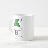 フェスティバルグリーンサンタハットモノグラムファミリークリスマス コーヒーマグカップ (正面左)