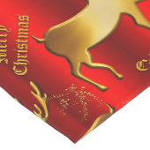 フェスティバルゴールデンディアーオンレッドクリスマス ロングテーブルランナー (コーナー)