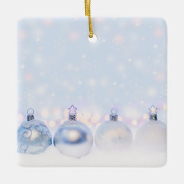 フェスティバルシルバーのクリスマスボールを雪に セラミックオーナメント