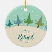 フェスティバルツリーパーソナライズされた初めてのクリスマス退職した セラミックオーナメント (裏面)
