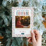 フェスティバルハッピーEverything 4 Photo シーズンカード<br><div class="desc">カスタムモダンカスタマイズ用のDIYテンプレート付きクリスマスフォトシンプルカードを印刷。このフェスティバルデザインは、カラフルタイポグラフィと可愛い抽象芸術ドットの背景をミュートされた赤、緑、金ゴールド、ピンク色で特徴とする。家族の写真、個人的なあいさつ、名前、年を追加する。デザインツールを使用してフォントと色を編集する。裏面には宇宙を追加する写真と文字。</div>