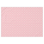 フェスティバルピンクの白い雪片タイルのクリスマス テーブルクロス (正面(横))