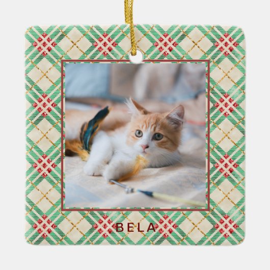 フェスティバルホリデイプレイドペットネームクリスマス セラミックオーナメント (正面)