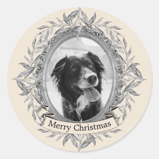 フェスティバルホリデーシルバーグレイ葉リース写真 ラウンドシール (正面)