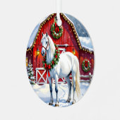 フェスティバルホワイトホースと冬の納屋クリスマス メタルオーナメント (正面左)