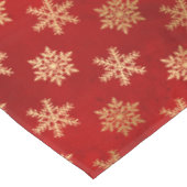 フェスティバルレッドとゴールドフォイル冬の雪片 テーブルクロス (アングル)