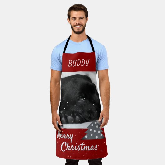 フェスティバルレッドドッグペットフォトツリーメリークリスマス エプロン (着用した状態)