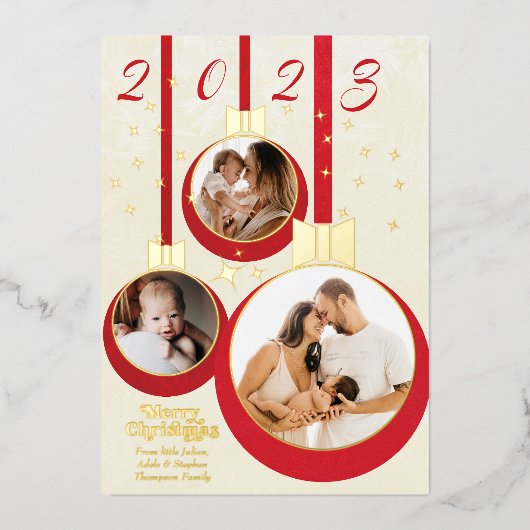 フェスティバルレッド私たちの初めてのクリスマス3 Photo Collage 箔シーズンカード (正面)